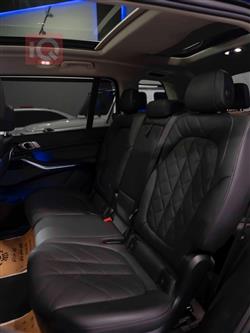 بی ئێم دەبڵیو X7